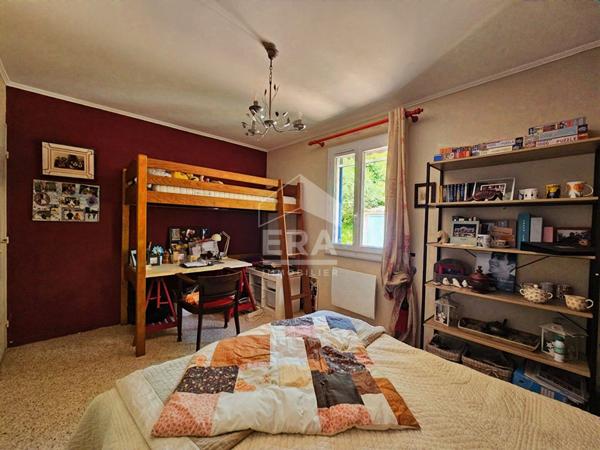 LANÇON-PROVENCE - Maison de plain-pied de 116m² - 3 chambres - piscine - 900m² de terrain