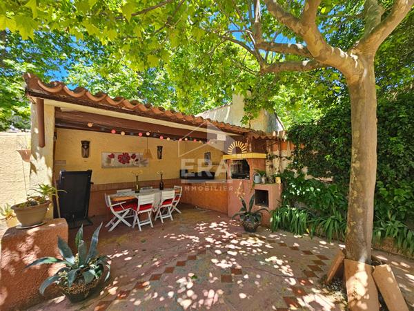 LANÇON-PROVENCE - Maison de plain-pied de 116m² - 3 chambres - piscine - 900m² de terrain