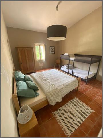 Maison en pleine nature face au Mont Ventoux