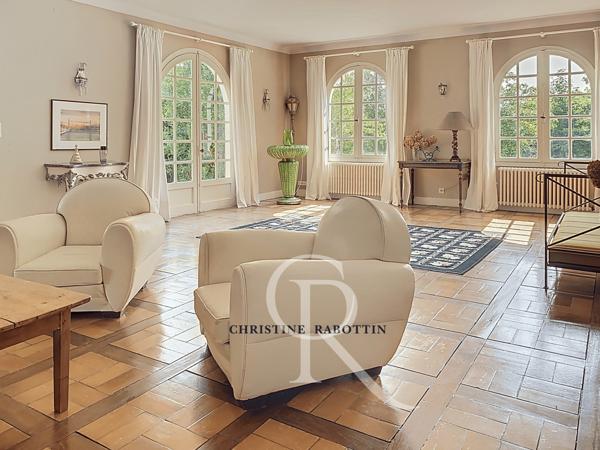 Biarritz (64200) En exclusivité, grande propriété princière de 285 m2 à 2 pas de Biarritz