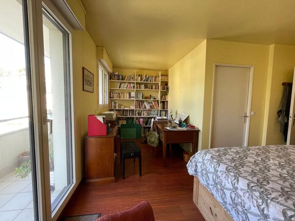 CHAVILLE Rive Droite - Appartement 4/5 pièces avec balcons. 749 000 € **  - Référence  726-C