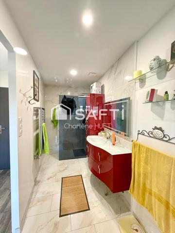 Idéalement située, Maison 4 chambres, parfait état