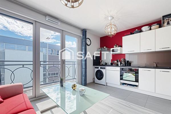 Deux balcons pour un deux pièces, bien rare !