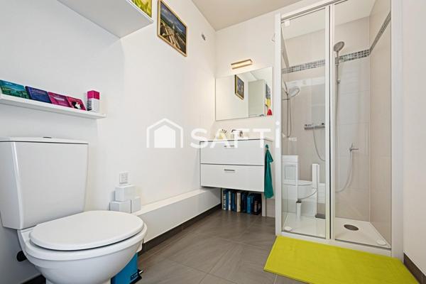 Deux balcons pour un deux pièces, bien rare !