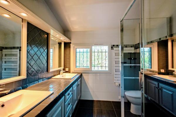 Maison
         11 pièces
        - 660 m² Bien prestige 1 430 000 € *