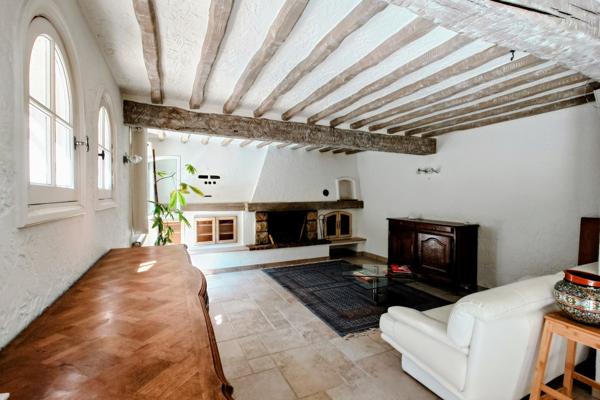 Maison
         11 pièces
        - 660 m² Bien prestige 1 430 000 € *