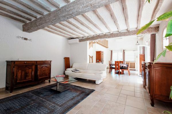 Maison
         11 pièces
        - 660 m² Bien prestige 1 430 000 € *