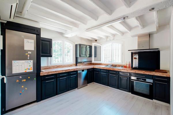 Maison
         11 pièces
        - 660 m² Bien prestige 1 430 000 € *