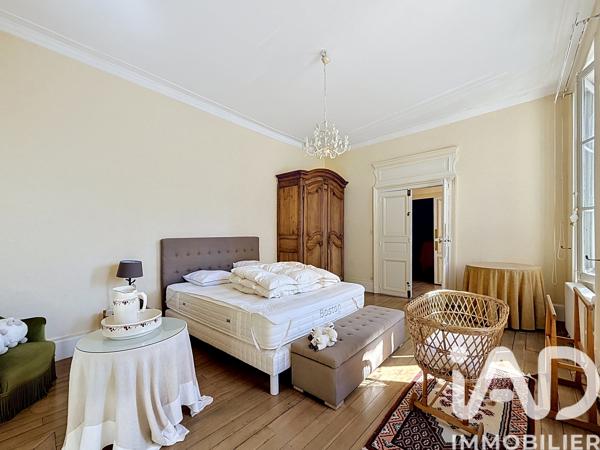 Maison à vendre 11 pièces 390 m² Auxerre