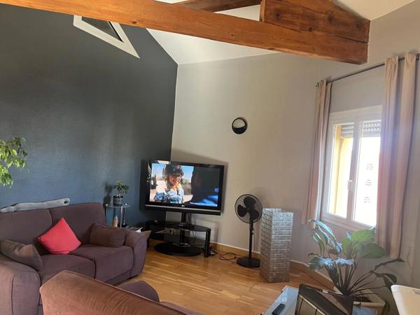 Vente                                                      Appartement
                        
                     3 pièces                      80 m2                     à Perpignan