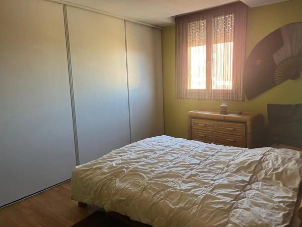 Vente                                                      Appartement
                        
                     3 pièces                      80 m2                     à Perpignan