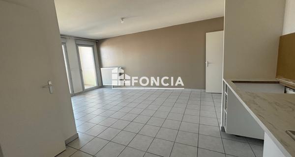 À vendre Appartement 3 pièces 64 m² - Décines-charpieu 69150