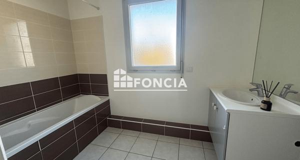 À vendre Appartement 3 pièces 64 m² - Décines-charpieu 69150