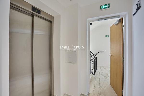 À Vendre - Appartement - Neuilly Sur Seine - 92200 - 3 Chambres - PMR - Climatisé