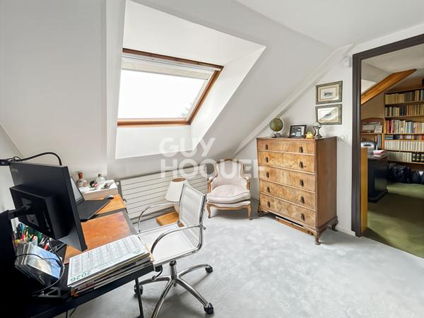 Maison atypique de standing à vendre à Fontenay-Trésigny ? 188 m² sur terrain de 576 m²