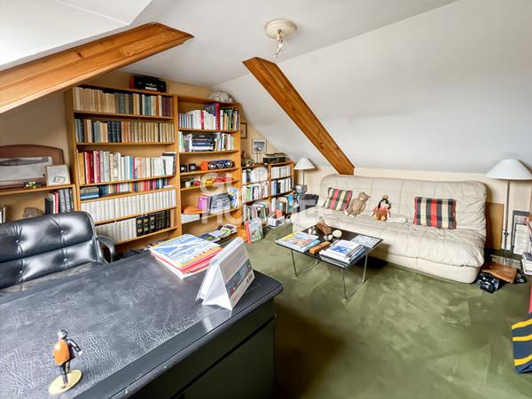 Maison atypique de standing à vendre à Fontenay-Trésigny ? 188 m² sur terrain de 576 m²
