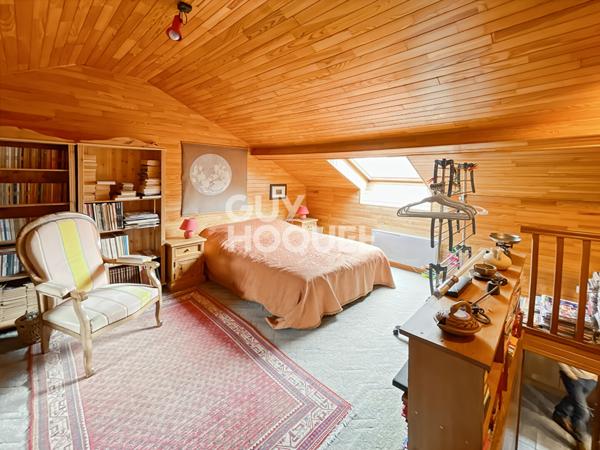 Maison atypique de standing à vendre à Fontenay-Trésigny ? 188 m² sur terrain de 576 m²
