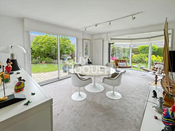 Maison atypique de standing à vendre à Fontenay-Trésigny ? 188 m² sur terrain de 576 m²