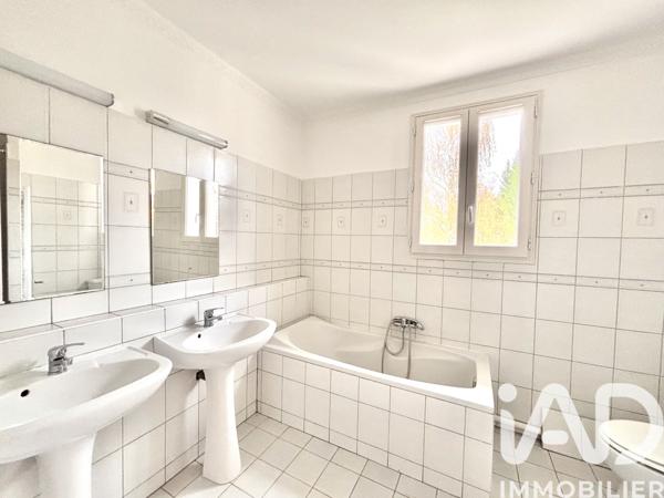 Maison à vendre 6 pièces 102 m² Sainte-Geneviève-des-Bois