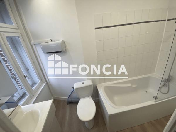Location Studio meublé 24.62 m² - 25 RUE DU FAUBOURG DES POSTES Lille 59000