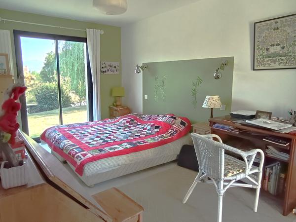 Maison
         7 pièces
        - 150 m² Exclusivité 415 000 € *