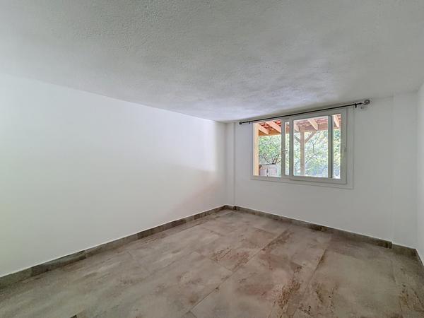 Maison
         4 pièces
        - 97 m² Exclusivité 420 000 € *