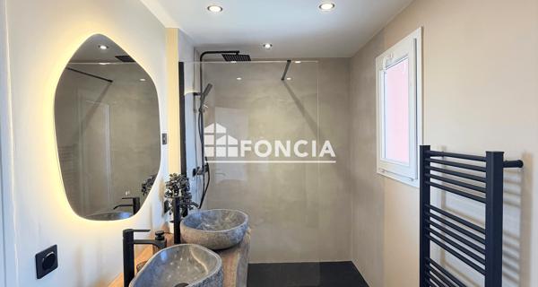 À vendre Appartement 4 pièces 100 m² - La Londe-les-maures 83250