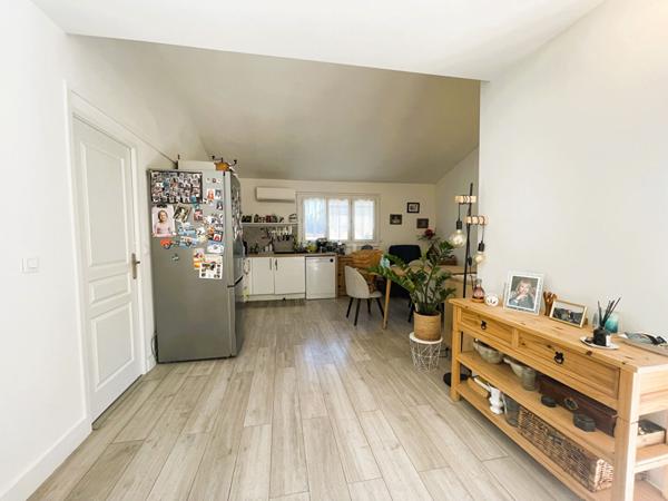 Maison Mauguio 151 m2 + appartement indépendant 46m2 + piscine sur terrain 605m2