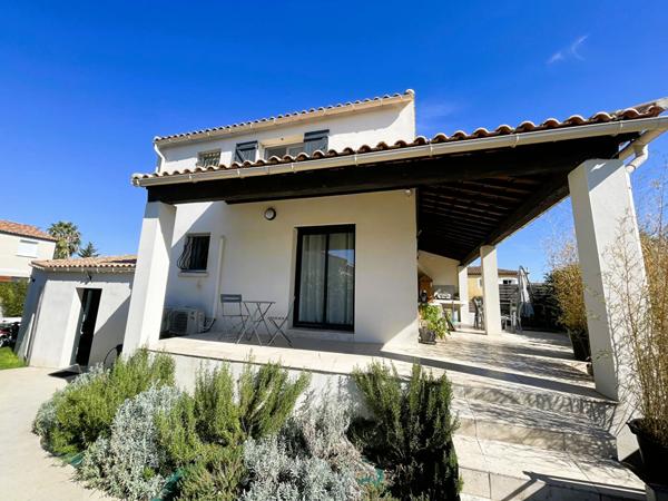 Maison Mauguio 151 m2 + appartement indépendant 46m2 + piscine sur terrain 605m2