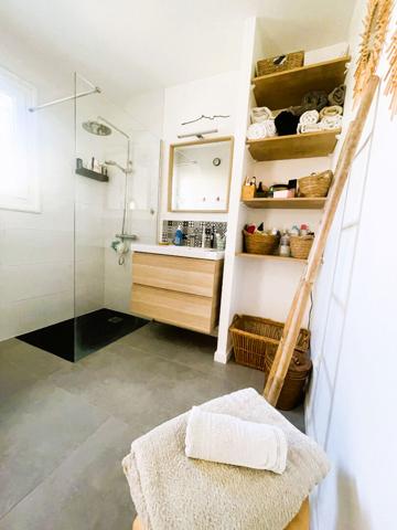 Maison Mauguio 151 m2 + appartement indépendant 46m2 + piscine sur terrain 605m2