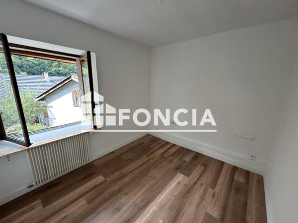 Location Maison 4 pièces 73.52 m² - LE VILLAGE St Barthelemy De Sechilienne 38220