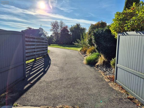 Pavillon à vendre à Saint-Pol-de-Léon dans le Finistère (29250), ref : 29104-MAIS1119