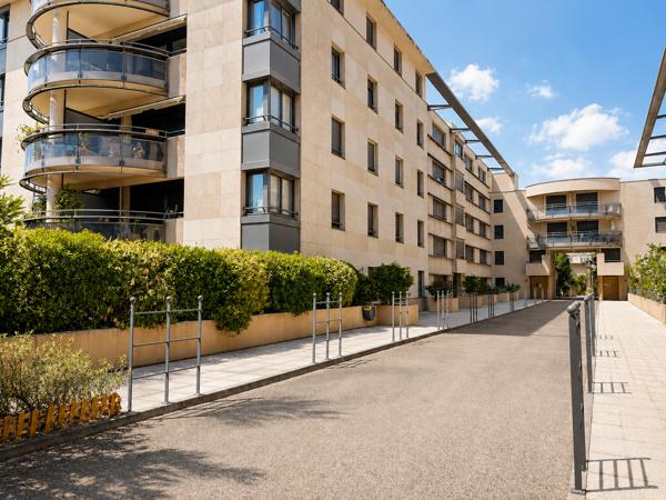 Appartement
         2 pièces
        - 48 m² Exclusivité 149 500 € *