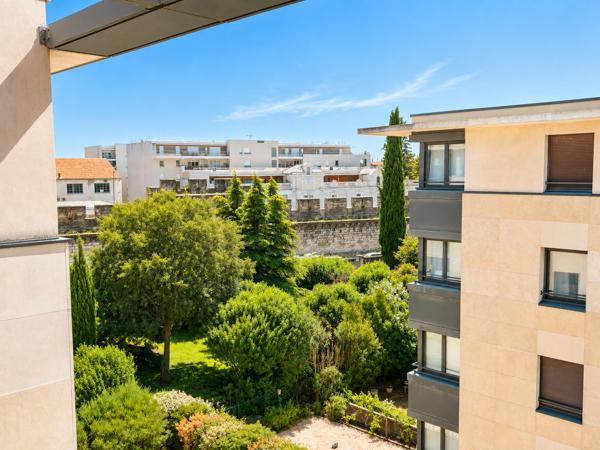 Appartement
         2 pièces
        - 48 m² Exclusivité 149 500 € *