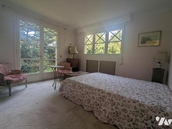 Plein centre de SAINT BREVIN L'OCEAN belle propriété à deux pas de l'Océan et de la plage. 