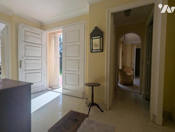 Plein centre de SAINT BREVIN L'OCEAN belle propriété à deux pas de l'Océan et de la plage. 