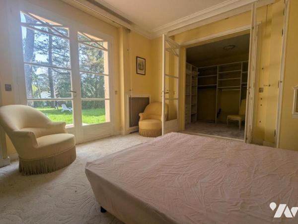 Plein centre de SAINT BREVIN L'OCEAN belle propriété à deux pas de l'Océan et de la plage. 