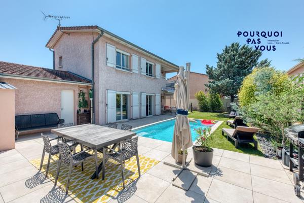 Maison familiale avec piscine à Genas