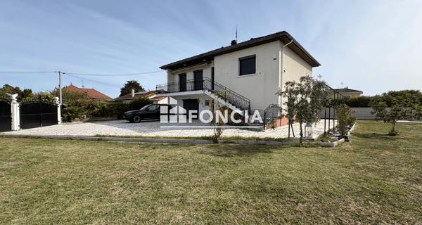 Location Maison 5 pièces 176.26 m² - Pusignan 69330