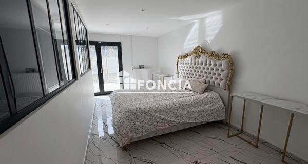 Location Maison 5 pièces 176.26 m² - Pusignan 69330