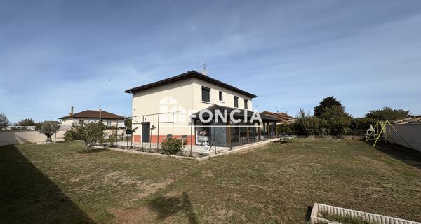 Location Maison 5 pièces 176.26 m² - Pusignan 69330