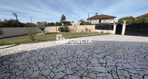 Location Maison 5 pièces 176.26 m² - Pusignan 69330