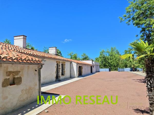 Pavillon à SALLERTAINE (85300)