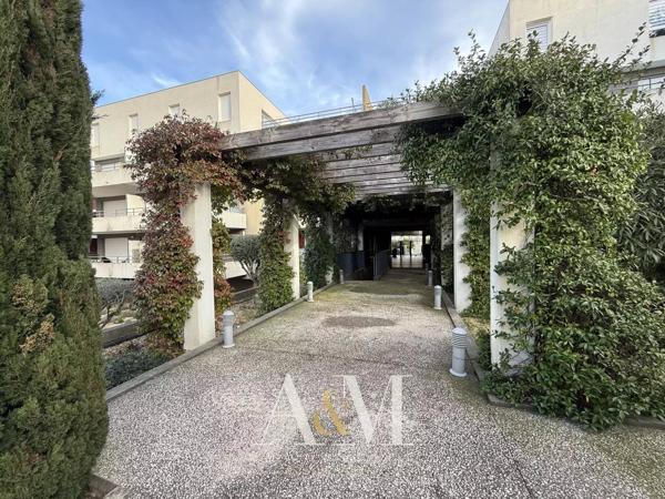 Appartement T2 45m² + terrasse et garage