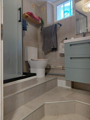 COUP DE COEUR JOLIE MAISON DE VILLAGE D ANGLE 63 M² SUR 3 NIVEAUX