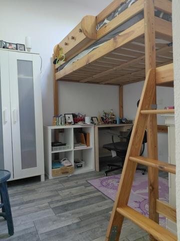 COUP DE COEUR JOLIE MAISON DE VILLAGE D ANGLE 63 M² SUR 3 NIVEAUX