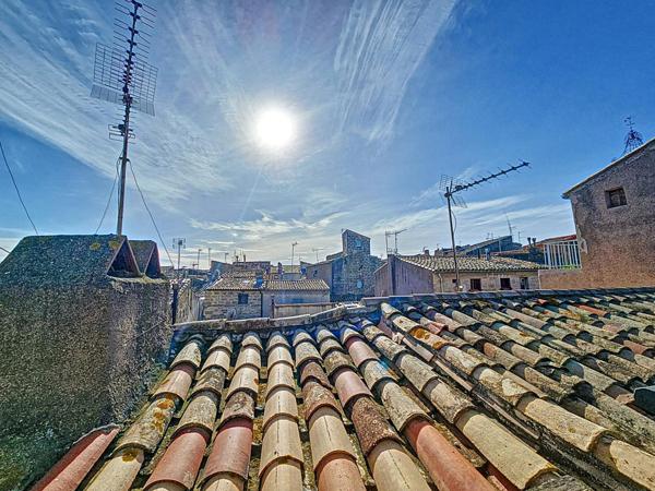 Superbe maison de ville de caractère avec annexes