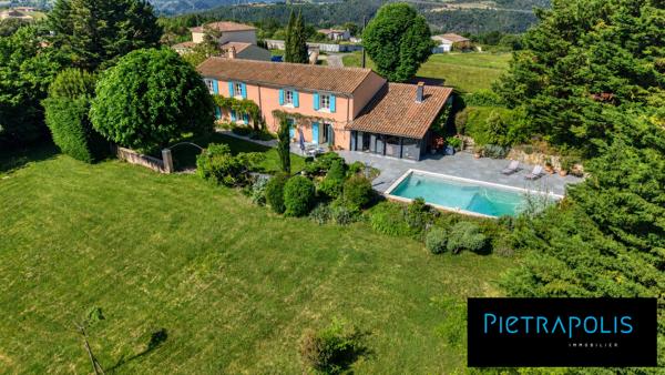 Mas Provençal avec grand terrain