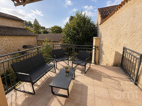 APPARTEMENT T5 - CENTRE VILLE DE CHAUVIGNY