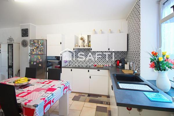 Maison Familiale de 4 chambres et 1 bureau!